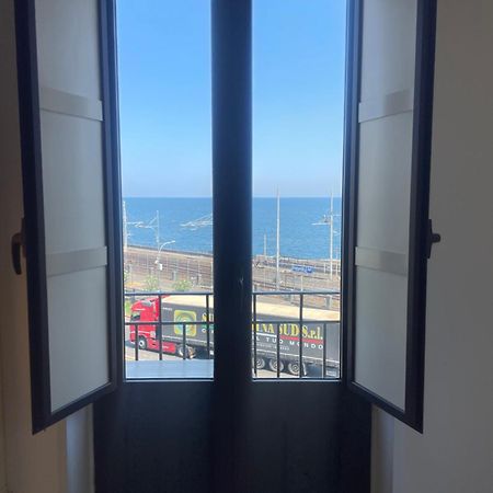 Sea View Apartment Catánia Buitenkant foto